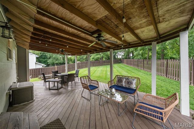 2286 Graystone Drive, St Charles, MO 63303