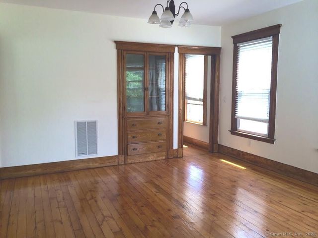 83 Foster Street 1, New Haven, CT 06511