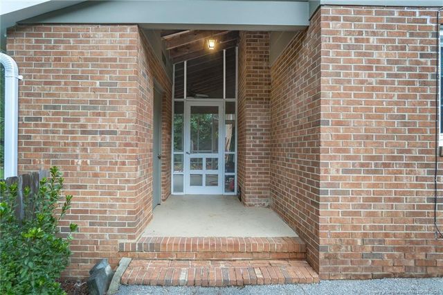 2721 Millbrook Road, Fayetteville, NC 28303
