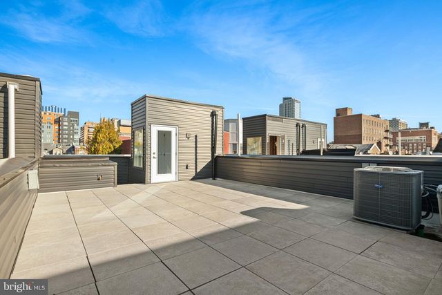 1102 CYPRESS ST, Philadelphia, PA 19107