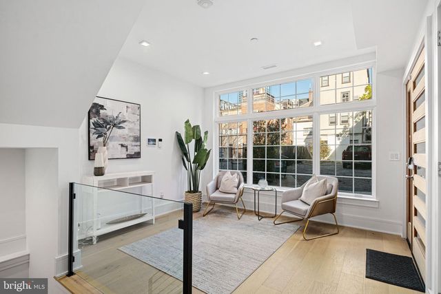 1102 CYPRESS ST, Philadelphia, PA 19107