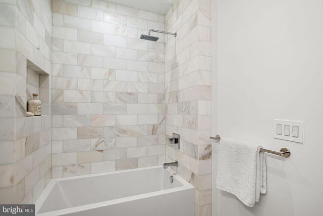 1102 CYPRESS ST, Philadelphia, PA 19107