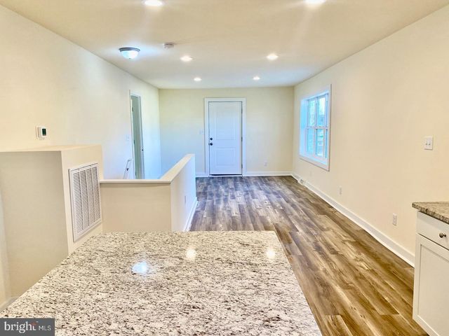 206 E 14TH AVE, Ranson, WV 25438