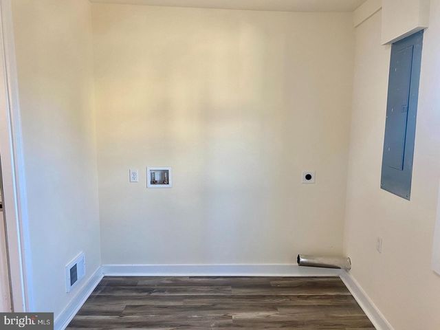 206 E 14TH AVE, Ranson, WV 25438