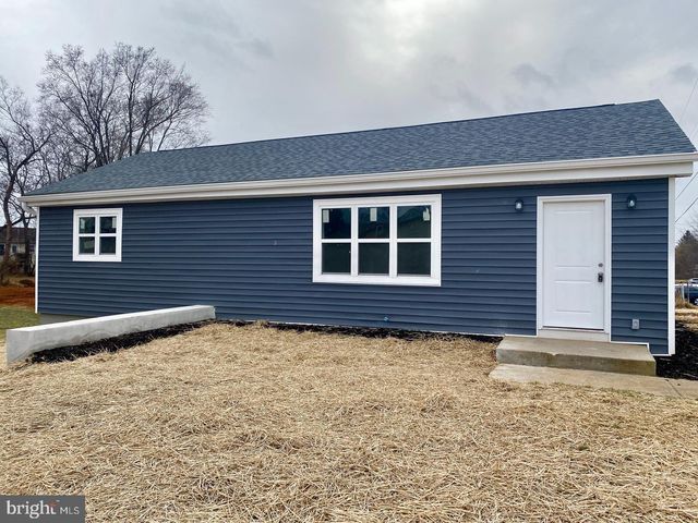 206 E 14TH AVE, Ranson, WV 25438