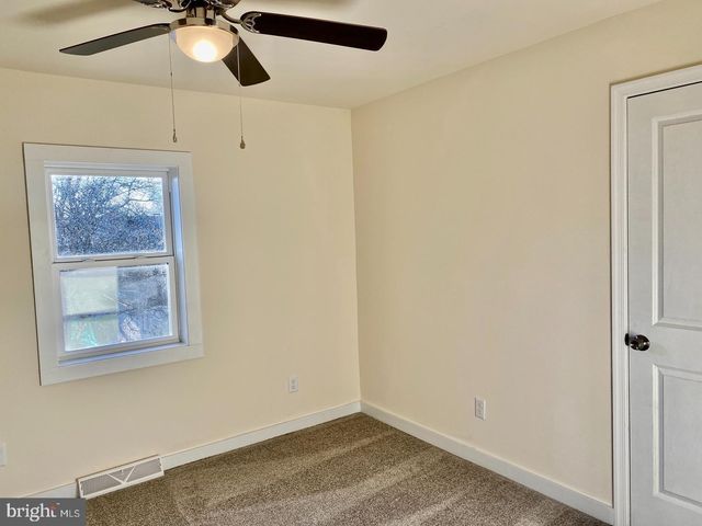 206 E 14TH AVE, Ranson, WV 25438