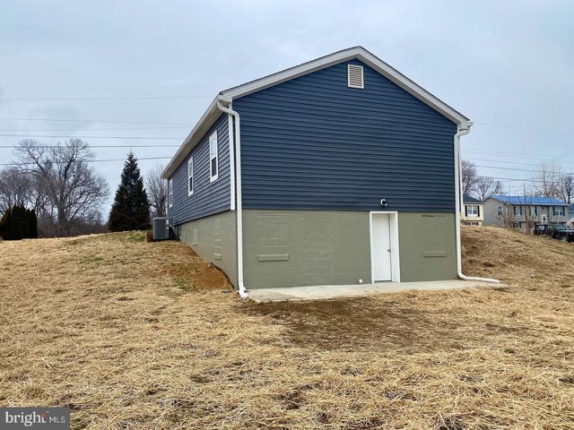 206 E 14TH AVE, Ranson, WV 25438