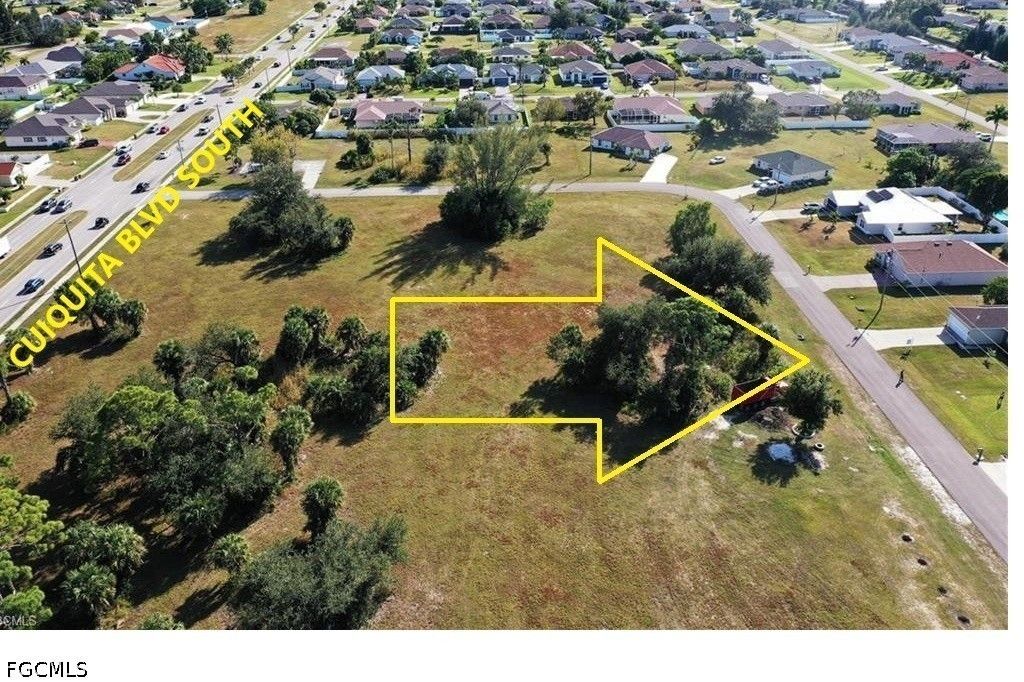 1623 SW 16th CT, Cape Coral, FL 33991