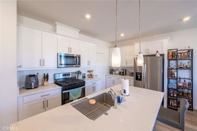 202 Bonita Lane, Rialto, CA 92376