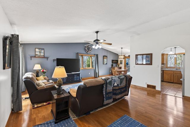 14315 250th Avenue NW, Zimmerman, MN 55398