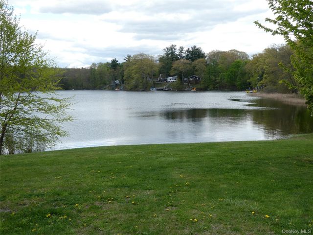 60 Mountain View Drive, Elizaville, NY 12523