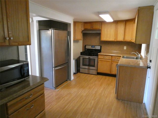 60 Mountain View Drive, Elizaville, NY 12523