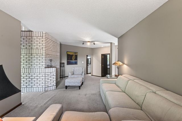 7508 W 77th Street, Chaska, MN 55318