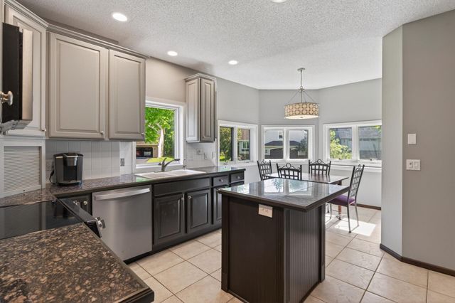 7508 W 77th Street, Chaska, MN 55318