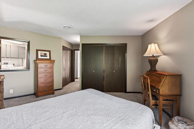 7508 W 77th Street, Chaska, MN 55318