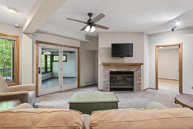 7508 W 77th Street, Chaska, MN 55318