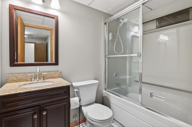 7508 W 77th Street, Chaska, MN 55318