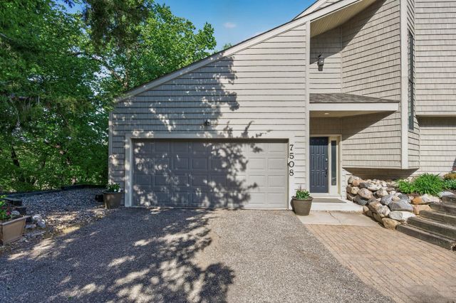 7508 W 77th Street, Chaska, MN 55318