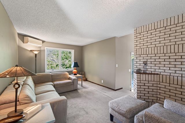 7508 W 77th Street, Chaska, MN 55318