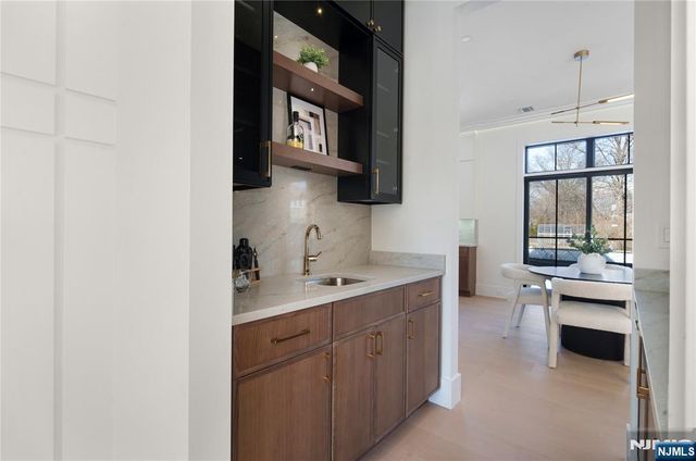 40 Godfrey Terrace, Glen Rock, NJ 07452