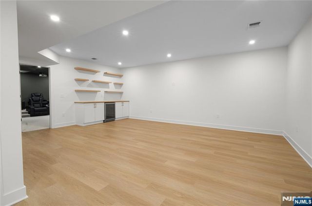 40 Godfrey Terrace, Glen Rock, NJ 07452