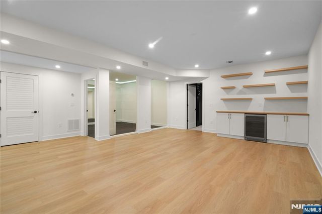 40 Godfrey Terrace, Glen Rock, NJ 07452