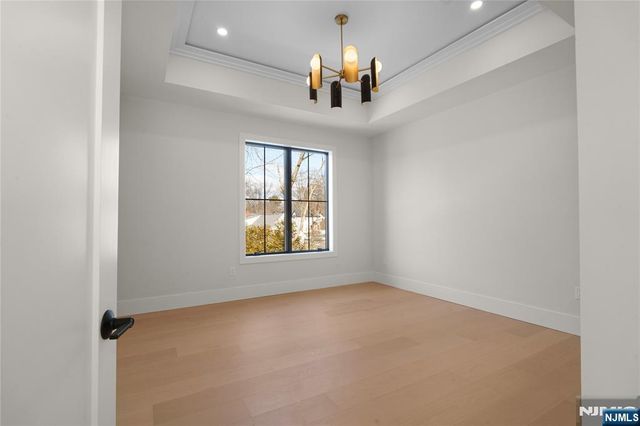 40 Godfrey Terrace, Glen Rock, NJ 07452