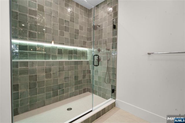 40 Godfrey Terrace, Glen Rock, NJ 07452