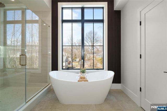 40 Godfrey Terrace, Glen Rock, NJ 07452