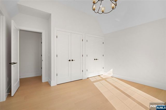 40 Godfrey Terrace, Glen Rock, NJ 07452