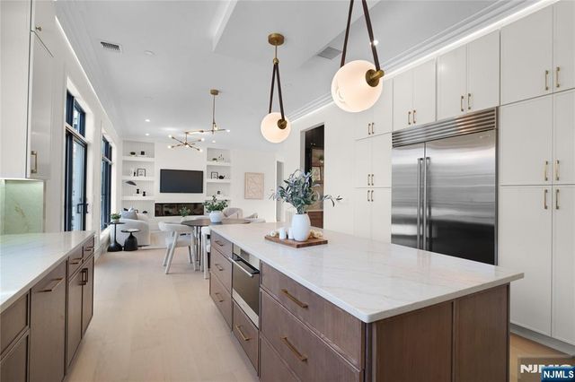 40 Godfrey Terrace, Glen Rock, NJ 07452