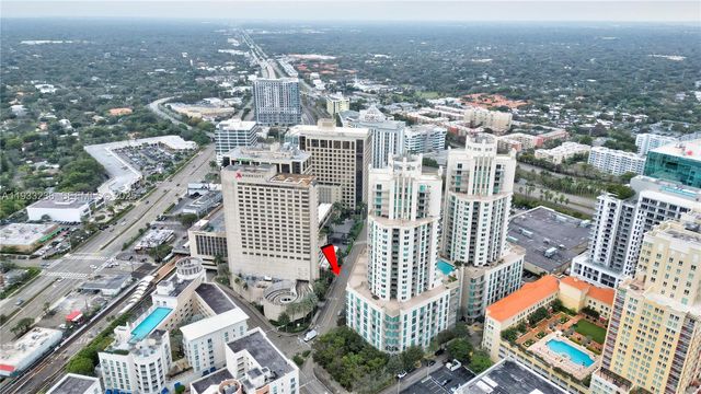 9025 S DADELAND BLVD, Miami, FL 33156