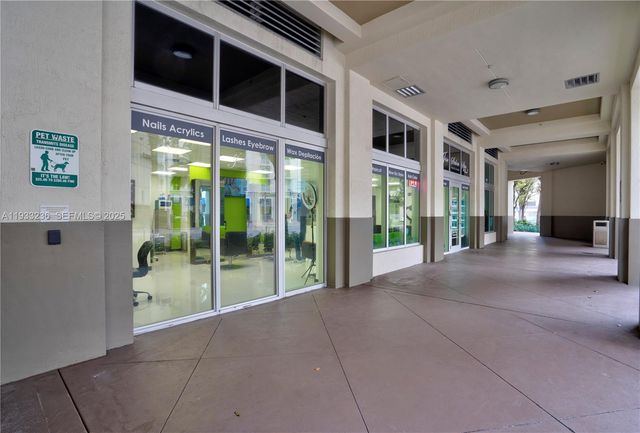 9025 S DADELAND BLVD, Miami, FL 33156