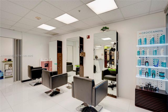 9025 S DADELAND BLVD, Miami, FL 33156