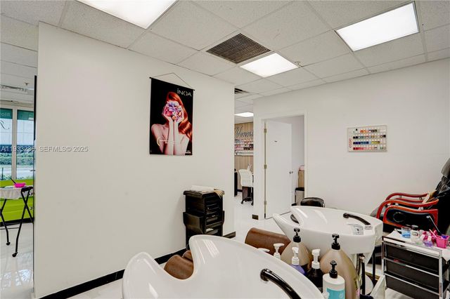 9025 S DADELAND BLVD, Miami, FL 33156