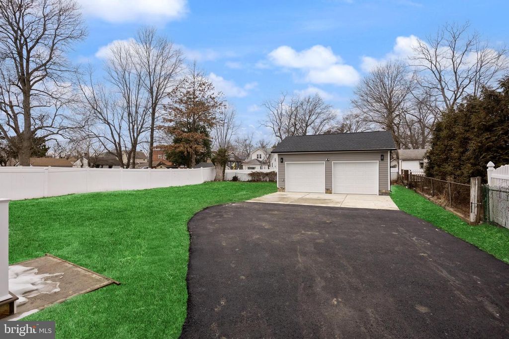 Image 11 of property listing at 15 CUTHBERT BLVD, Haddon Township, NJ 08108