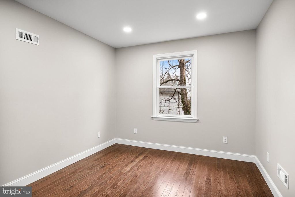 Image 35 of property listing at 15 CUTHBERT BLVD, Haddon Township, NJ 08108