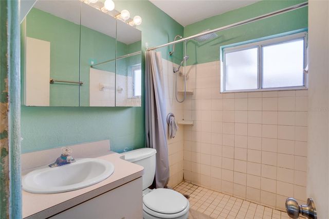 701 61ST AVENUE NE, St Petersburg, FL 33703