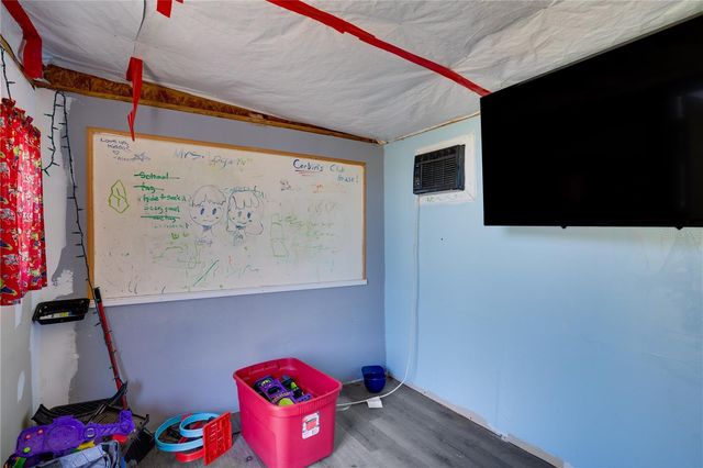 701 61ST AVENUE NE, St Petersburg, FL 33703