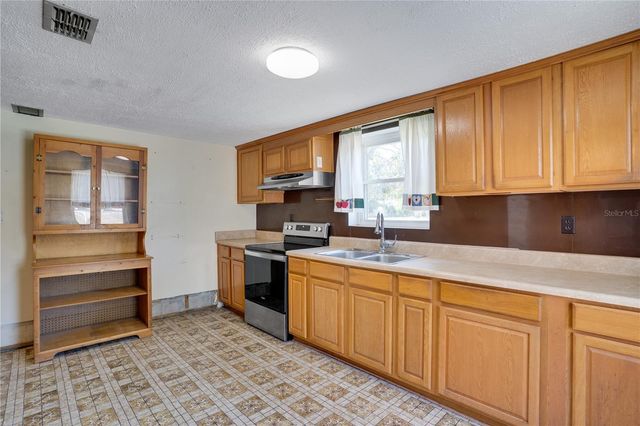 701 61ST AVENUE NE, St Petersburg, FL 33703