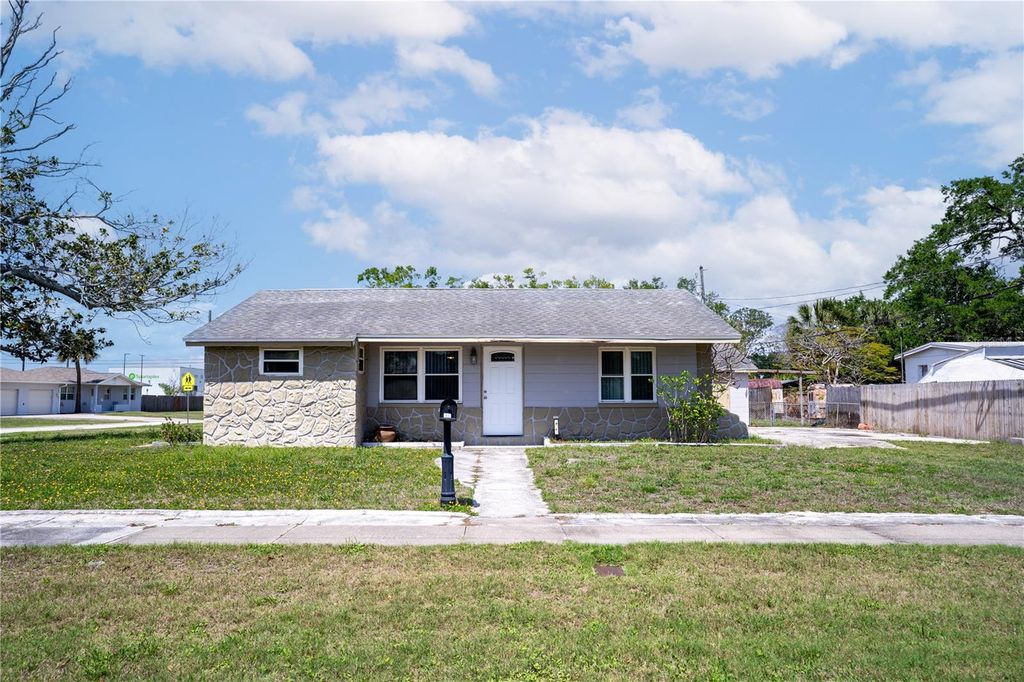 701 61ST AVENUE NE, St Petersburg, FL 33703