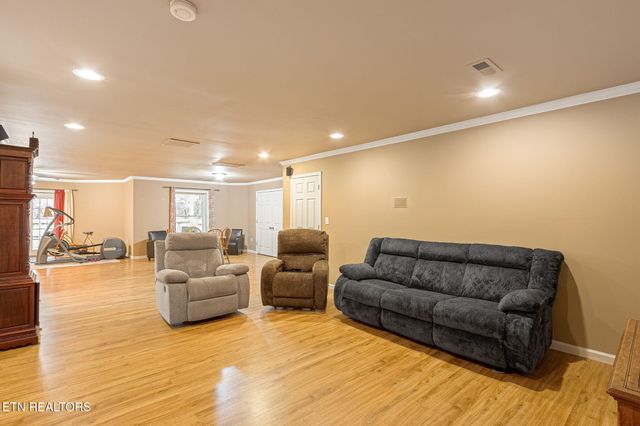 3744 Whitworth Drive, Knoxville, TN 37938