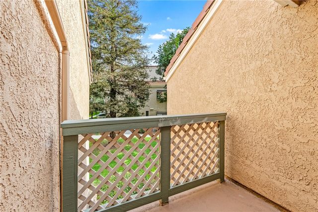 3573 W Greentree Cir C, Anaheim, CA 92804