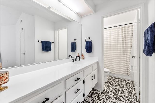 3573 W Greentree Cir C, Anaheim, CA 92804