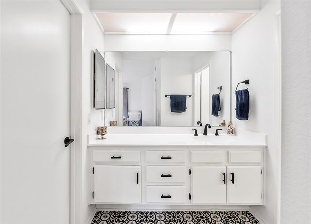 3573 W Greentree Cir C, Anaheim, CA 92804