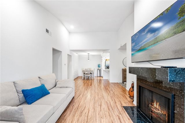 3573 W Greentree Cir C, Anaheim, CA 92804