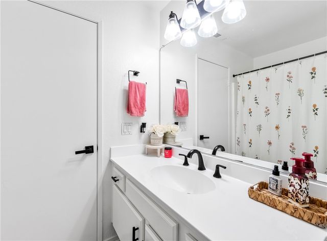 3573 W Greentree Cir C, Anaheim, CA 92804