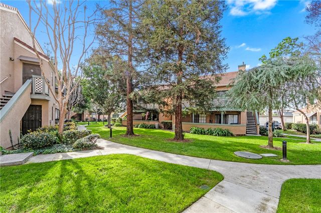 3573 W Greentree Cir C, Anaheim, CA 92804