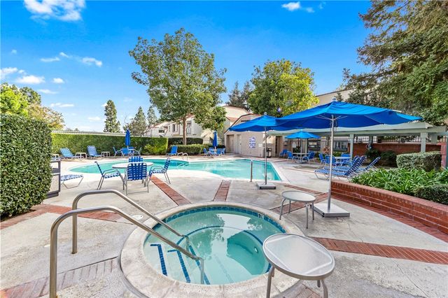 3573 W Greentree Cir C, Anaheim, CA 92804