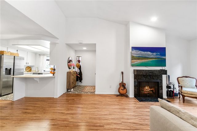 3573 W Greentree Cir C, Anaheim, CA 92804